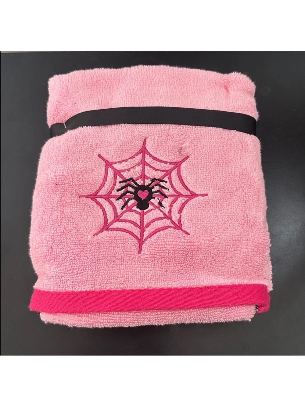 Betsey Johnson Halloween Pink Spider Web Heart Hand Towels Set of 2 NWT